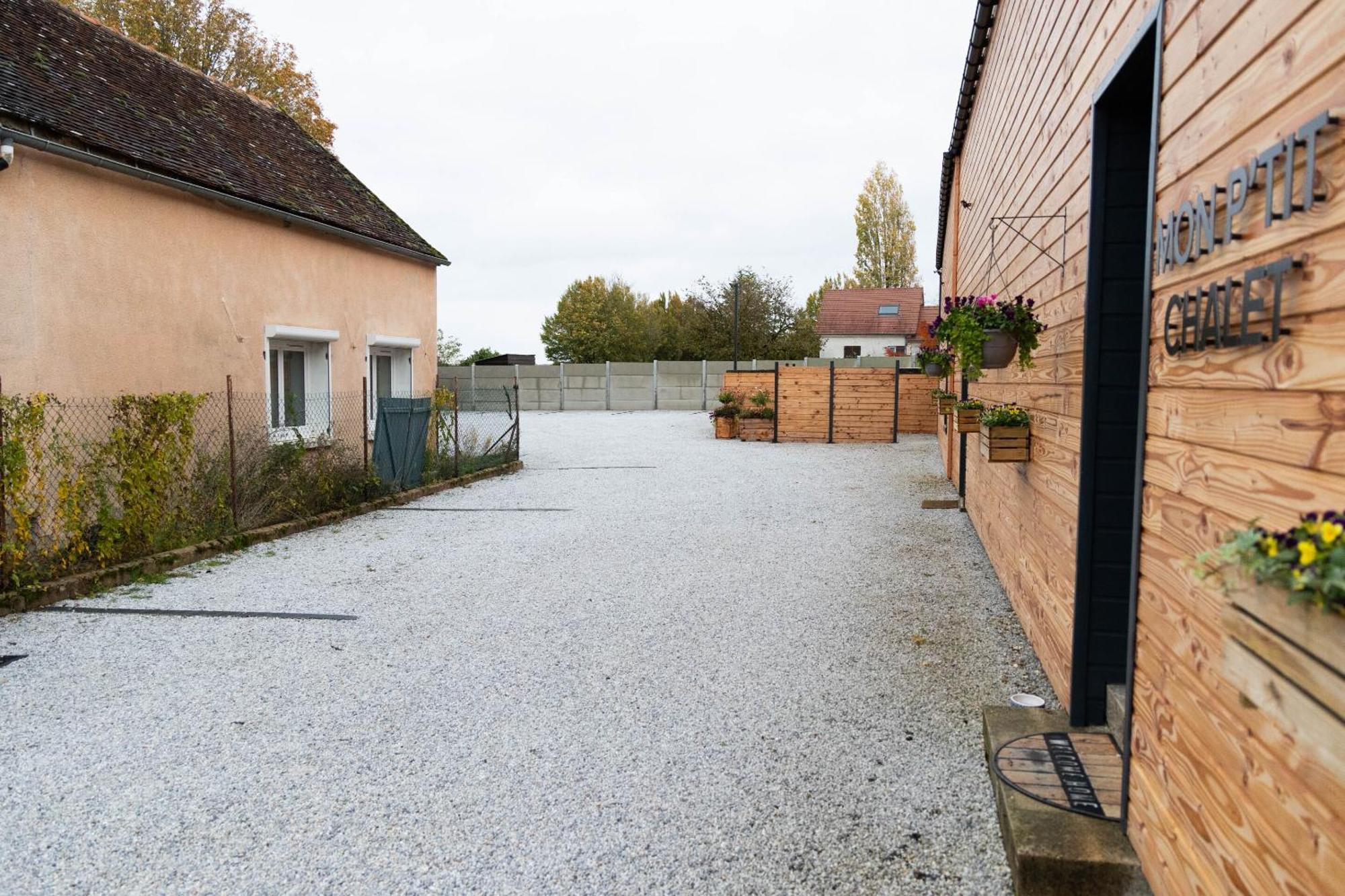 Le Domaine De La Clarte Auxerre - Venoy Villa Luaran gambar